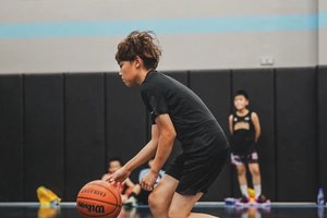  如何找到专业的篮球开放训练营：全面指南与实用建议
