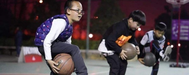 青少年篮球基础训练视频讲解